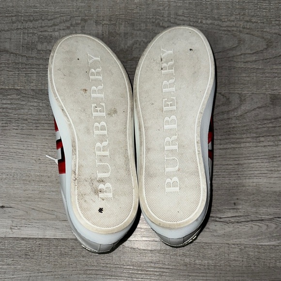 Women Burberry Westford MP Graffiti Sneakers - Picture 5 of 6